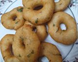 A picture of step 5 of Medu Vada.