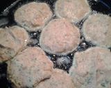 A picture of step 4 of Garlicky Cheesy fried tuna biscuits.