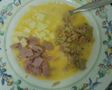 Foto del paso 1 de la receta: Tortilla de atún, jamón york y queso con tomate rajao
