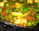 तोरी आलू छिलकों की सब्जी (tori aloo chikle ki sabzi reicpe in Hindi) रेसिपी चरण 3 फोटो