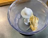 Une image de l'étape 1 de Sauce salade au pesto de céleri.