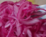 Foto del paso 4 de la receta: Cebolla morada encurtida 💜 solo dos ingredientes 💜