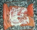 Foto del paso 4 de la receta: Pastel frío de salmón, surimi, queso de untar y nueces 🐟🍞🧀🏖️