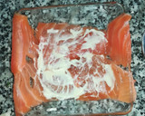 Foto del paso 4 de la receta: Pastel frío de salmón, surimi, queso de untar y nueces 🐟🍞🧀🏖️