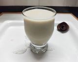 A picture of step 2 of Banana Smoothie(Jain Food).