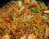 Foto langkah ke 6 dari resep Pancit Canton (Mie Goreng Philipine).