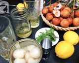Hình bước làm 2 của món Trà Hoa Hồng Trái Vải