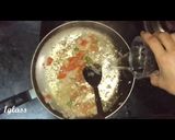 A picture of step 2 of Maggie omelette.