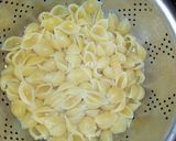 A picture of step 3 of Tomato Tikka Pasta.