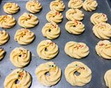Foto langkah ke 4 dari resep Semprit Sagu Keju.