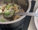 A picture of step 2 of Green Curry Seafood with Tagliatelle.