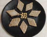 A picture of step 4 of Til peanut sukhdi.