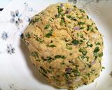 A picture of step 2 of Methi Missi Roti.