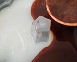 Foto langkah ke 5 dari resep Puding Coklat Berlapis.