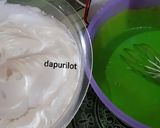 Foto langkah ke 5 dari resep Chiffon Pandan (loyang 22cm).