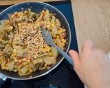 Foto del paso 2 de la receta: Salteado de acelgas y garbanzos en conservas