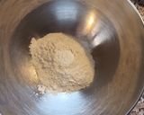 Foto del passaggio 2 della ricetta Quadrotti alla frutta secca