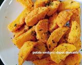 Foto langkah ke 6 dari resep Potato Wedges 🍠.