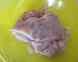 Foto del paso 2 de la receta: Sánguche/Sándwich de pollo al limón con papas fritas
