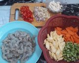 Foto langkah ke 2 dari resep Tumis udang sayur.