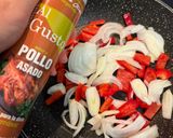 Foto del paso 1 de la receta: Tallarines con pimientos y aceitunas