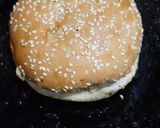 A picture of step 5 of Egg burger.