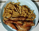 Foto langkah ke 1 dari resep Tongkol Tempe Masak Kecap.