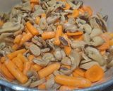 Gyors, laktóz- és gluténmentes gombakrémleves recept fázis 2 fotója