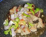 Foto del paso 3 de la receta: Arroz en sartén con cerdo, zanahoria y maíz tierno