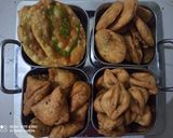 A picture of step 6 of Special recipe of namkeen samosa swirl papdi.