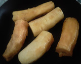 Foto del paso 1 de la receta: Plátanos maduros en leche y pasas de uva...🤔🍌🍇🍯🍶🥛🍯🍌