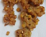 A picture of step 4 of Shrimps and corn fritters.