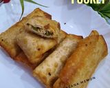 A picture of step 7 of Chicken Pizza pocket.