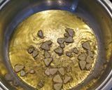 Foto del paso 2 de la receta: Anillas de calamar en su tinta