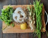 A picture of step 1 of Garlic Prawns in Green Masala.