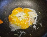 รูปขั้นตอนการทำที่ 1 ของ ถั่วลันเตาผัดไข่