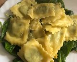 Foto del paso 3 de la receta: 291. Raviolis de requesón y espinacas con salsa tibia de champiñones (principal pasta)