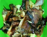 Foto langkah ke 1 dari resep Ikan PE santan pedas.