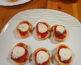 Foto del paso 2 de la receta: Canapé de pulpo, pimiento confitado y queso manchego