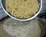 A picture of step 21 of White Sauce Pasta.