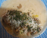 Foto del paso 3 de la receta: Crepe de pechuga de pollo, patatas, champiñón y queso