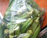 A picture of step 1 of Okra soup.