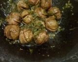 Foto langkah ke 3 dari resep Bakso masak sambal hijau.
