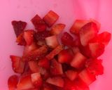 Foto langkah ke 1 dari resep Strawberry Muffin.