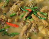 Gambar langkah 3 resipi Rendang Ayam Bersama Kacang Panjang.