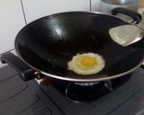 Foto langkah ke 2 dari resep Telor ceplok balado.