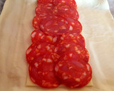 Foto del paso 2 de la receta: Hojaldres de chorizo y queso y de jamón york, queso y aceitunas