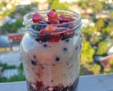 Foto del paso 3 de la receta: Desayuno de avena fría y mezcla Berries 🍓🫐