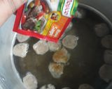 Foto langkah ke 3 dari resep Kuah Sawi Bakso Sapi 🐄.