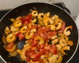 Hình bước làm 2 của món Tôm khô sốt cà chua 🦐🍅